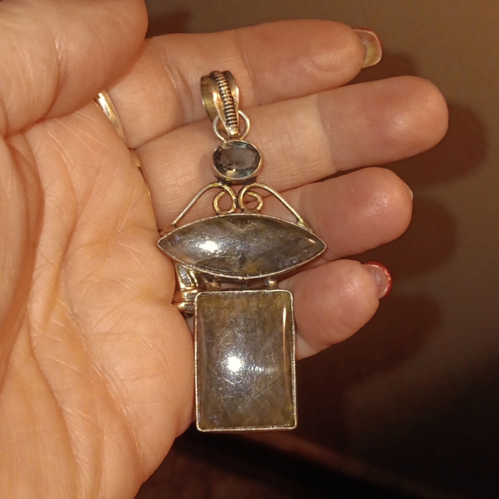 STUNNING,  AQUA MARINE,  GREEN AND BROWN PRECIOUS STONE PENDANT 925 SILVER